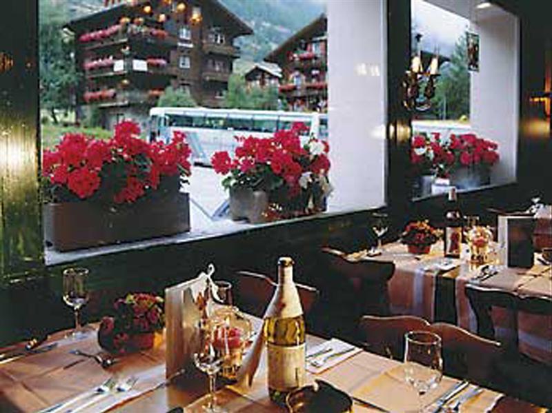 Hotel Matterhorn Inn Täsch Restaurace fotografie